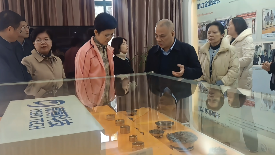 江西省政協(xié)副主席、省工商聯(lián)主席謝茹等一行領(lǐng)導(dǎo)蒞臨公司調(diào)研指導(dǎo)！